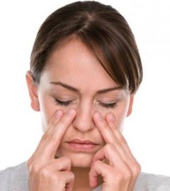 Rinita (nasul curbat) tipuri, cauze, simptome și complicații