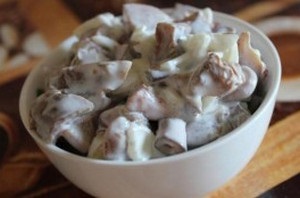 Rozhiki în smântână - o mâncare nutritivă pentru întreaga familie, un loc de ciuperci