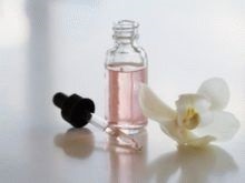 Combinații de uleiuri esențiale pentru fabricarea parfumurilor