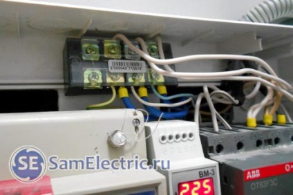 Conectați firele la cablajul electric la domiciliu