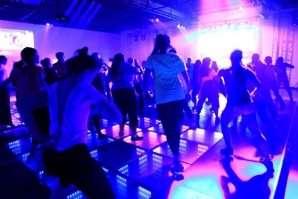 Podelele de la podeaua de dans produc energie electrică datorită mișcării dansatorilor