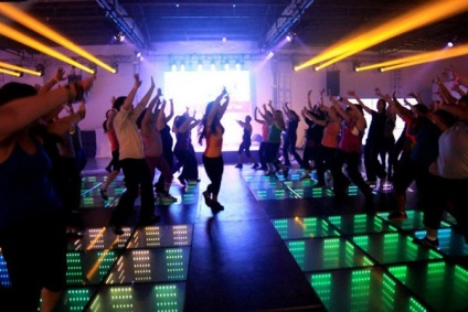 Podelele de la podeaua de dans produc energie electrică datorită mișcării dansatorilor