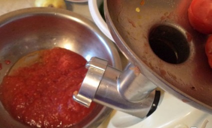 Suc de roșii pentru iarnă - rețete printr-o mașină de tocat carne, gătit acasă, video