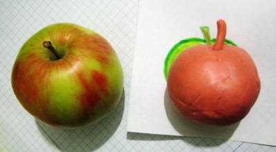 Apple și pere de plastilină