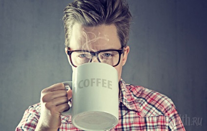 4 Ways, hogy elkerüljék a rossz szájszagot kávé után