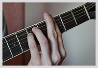 Accord GM (G-minor) pe chitara de degete, cum să punem