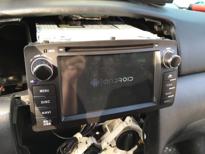 Head Unit pe android pentru toyota corolla e120 de la locul f3