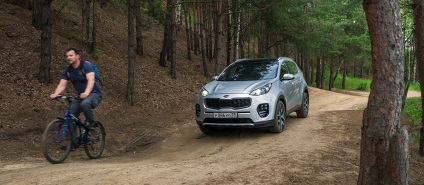 Nagy teszt Kia Sportage, Mazda CX-5, Mitsubishi Outlander, Toyota RAV4, -teszt meghajtók, kia mazda