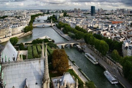 Ce este interesant despre băncile fânului din Paris