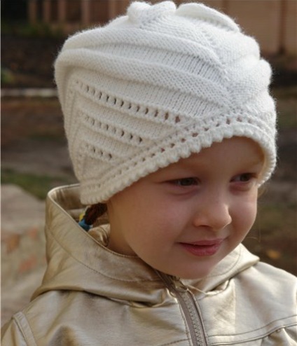 Pălării de copii, eșarfe și mănuși cu ace de tricotat sau croșetat
