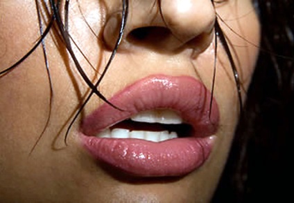 Metodele home pentru augmentarea buzelor sunt naturale și simple