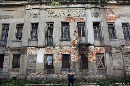 Două Pushcha și Polenovo