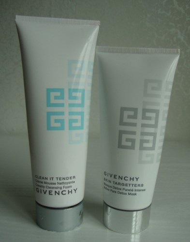 Két Skin alapok Givenchy vélemények