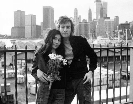 John Lennon și Yoko sunt plăți pentru iubire