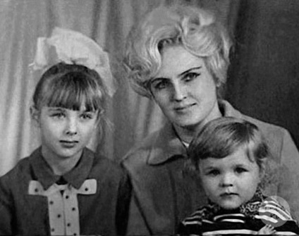 Elena Yakovleva 60 dintre cele mai bune fotografii ale ei, soțul ei nebun valerie, fiul unui dene