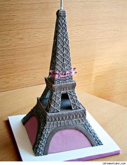 Turnul Eiffel pe tort