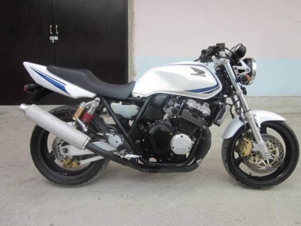 Honda cb 400 műszaki jellemzőit, a modell áttekintést Honda 400 motorkerékpár Szo