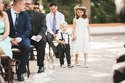 Idei și opțiuni pentru felicitări pentru o zi de nuntă de la copii