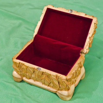 Fabricarea unei cutii din lemn de tei sculptate din lemn de stejar