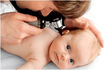 Cum să cureți urechile unui nou-născut