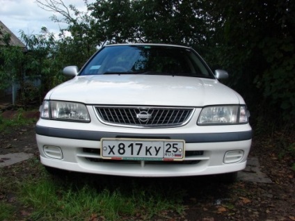 Hogyan kell kitölteni a benzin Nissan Sunny