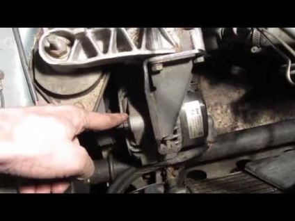 Cum să comutați uneltele pe un camion Volvo