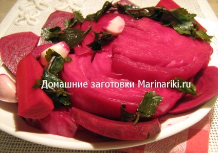 Varza cu sfecla in Azerbaijani