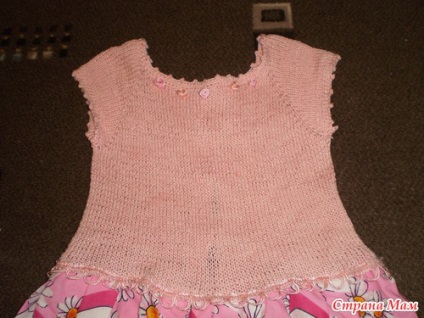 Combinați țesăturile cu detalii tricotate în haine