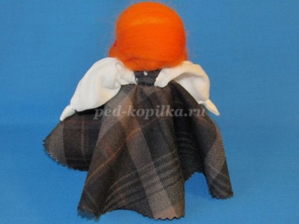 Iskoláslány Doll készült ruhát kezével (szövet) Iskoláslány Doll készült ruhát kezével
