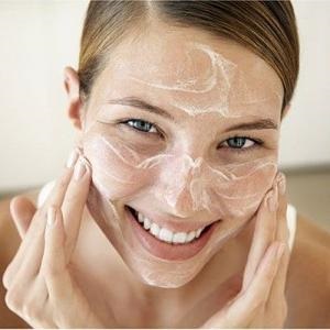 Tratamentul acneei - mai întâi curățarea pielii