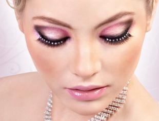 Fard de ochi cu pietre foto, make-up pentru ochi