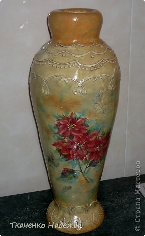 Vase de exterior din carton