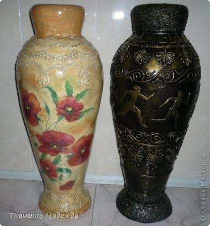 Vase de exterior din carton