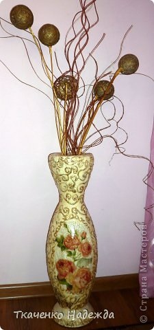 Vase de exterior din carton