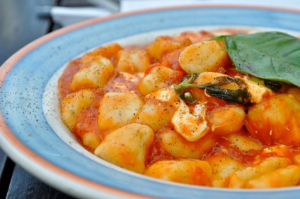 Gnocchi - găluște de cartofi italiene - bucătărie italiană - blog Italia