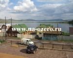O cameră de hotel pentru o odihnă în afara orașului - un lac într-o cameră de aburi - o regiune Krasnoyarsk