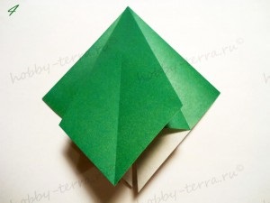 Anul de origami copac Anul făcut din hârtie rândul său, pe schema de fotografie a procesului de asamblare, o descriere detaliată,