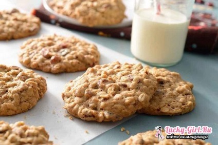 Cookie-urile din fulgi de ovăz sau cum să gătești un desert delicios