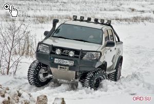 Pick-up weekend ca de la toyota hilux vigo face o mașină pentru activități în aer liber off-road drive