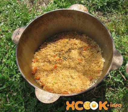 Pilaf în Tartar la miez - o rețetă pentru gătitul de miel în kazan