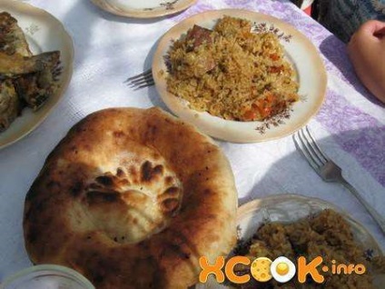 Pilaf în Tartar la miez - o rețetă pentru gătitul de miel în kazan