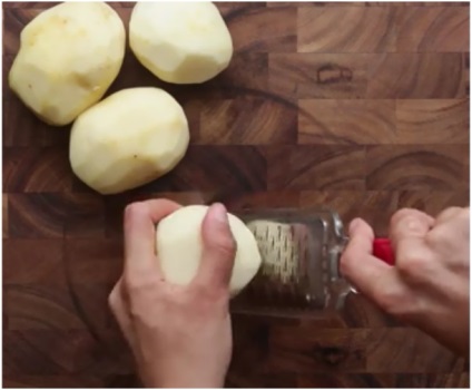 Reteta pentru clatite de cartofi in cuptor cu o fotografie este o reteta pentru prepararea clatitelor cu branza in cuptor pe