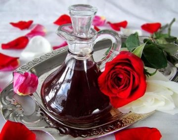 Prescripția petalelor de trandafir - rețete de alcool la domiciliu