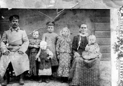 Familii ruse înainte de revoluție, casă de casă, mulți copii, bunicul și bunica