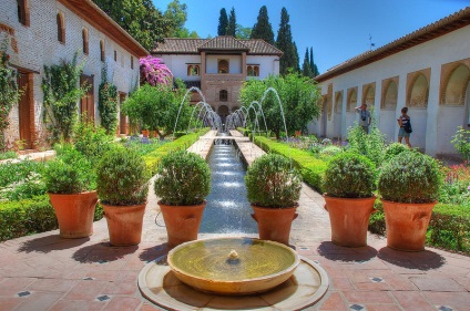 Grădinile din Generalife din Granada, Spania (30 fotografii)
