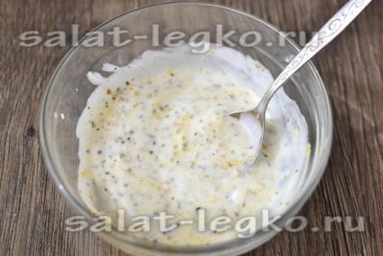 Saláta - Caesar - egy recept csirke és kenyérkockákkal otthon