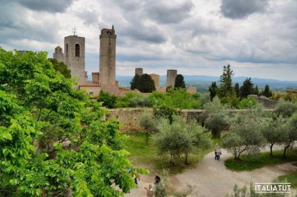 San Gimignano - un scurt ghid urbanistic - italiatut