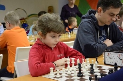 Chess for Children (9 fotó), hogyan kell kiválasztani, hogy milyen típusú sakk