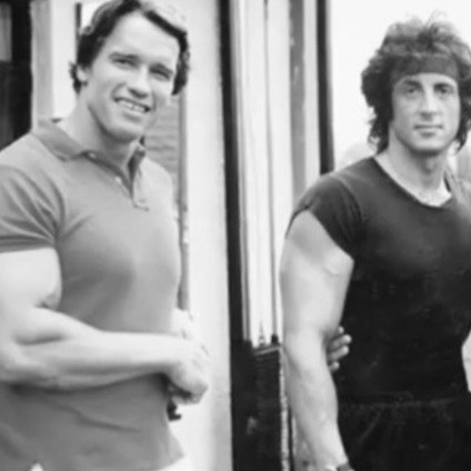 Sylvester Stallone kiadott egy ritka fotót Arnold Schwarzenegger, pletyka