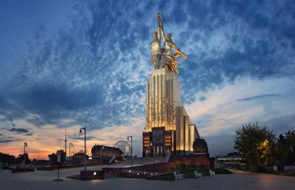 Sculptura și agricultorul colectiv